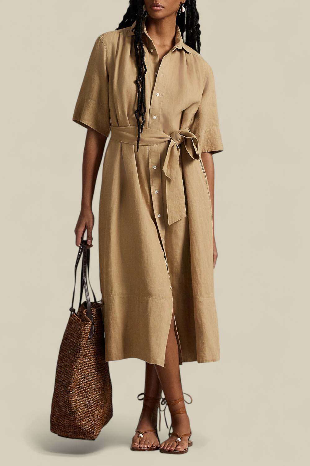 תמונת כל הלוק של שמלת כפתורים